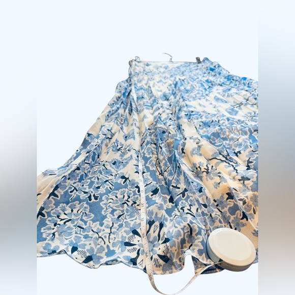 Sézane Dune Pleated Skirt in Alcazar Blue Floral Size 34/2 - Picture 8 of 14